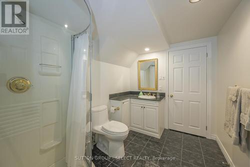 6 Tetherwood Court, London, ON - Indoor Photo Showing Bathroom