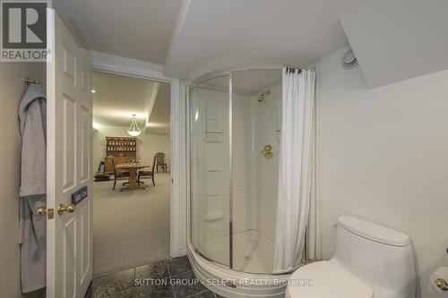 6 Tetherwood Court, London, ON - Indoor Photo Showing Bathroom