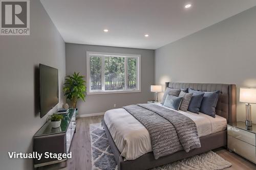 257 Shadow Mountain Boulevard, Cranbrook, BC - Indoor Photo Showing Bedroom