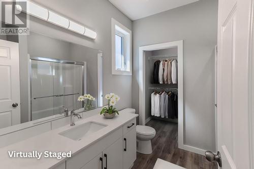 257 Shadow Mountain Boulevard, Cranbrook, BC - Indoor Photo Showing Bathroom