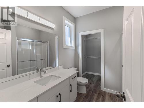 257 Shadow Mountain Boulevard, Cranbrook, BC - Indoor Photo Showing Bathroom