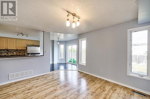 5859 Blue Spruce Avenue, Burlington (Orchard), ON - Indoor Photo Showing Kitchen