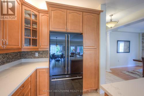 2386 Wasaga Drive, Oakville, ON - Indoor Photo Showing Kitchen