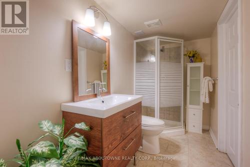 2386 Wasaga Drive, Oakville, ON - Indoor Photo Showing Bathroom