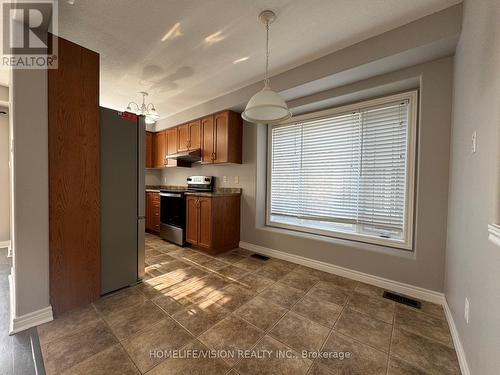 Main - 36 Magnificent Way, Hamilton (Binbrook), ON - Indoor Photo Showing Kitchen