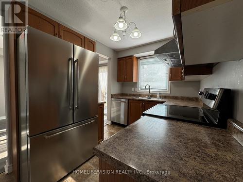 Main - 36 Magnificent Way, Hamilton (Binbrook), ON - Indoor Photo Showing Kitchen