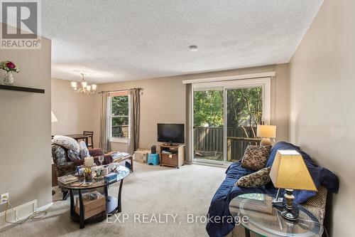 69 - 472 Wilkins Street, London, ON - Indoor Photo Showing Living Room