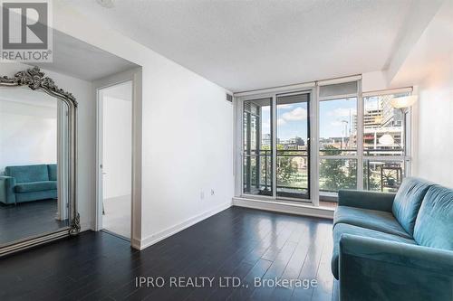 343 - 10 Capreol Court, Toronto, ON - Indoor Photo Showing Living Room