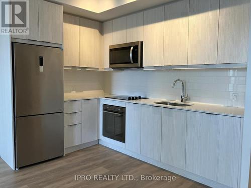 611 - 38 Forest Manor Road, Toronto (Henry Farm), ON - Indoor Photo Showing Kitchen