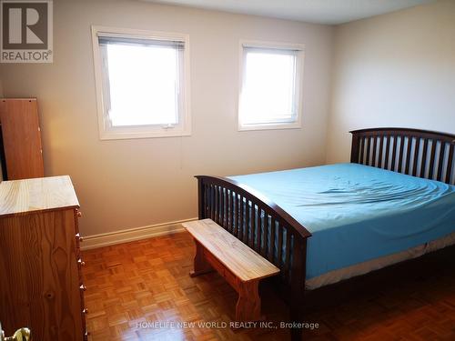 4471 Weeping Willow Drive, Mississauga, ON - Indoor Photo Showing Bedroom