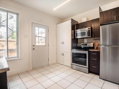 Kitchen - 6933  - 6935 Av. D'Outremont, Montréal (Villeray/Saint-Michel/Parc-Extension), QC - Indoor Photo Showing Kitchen