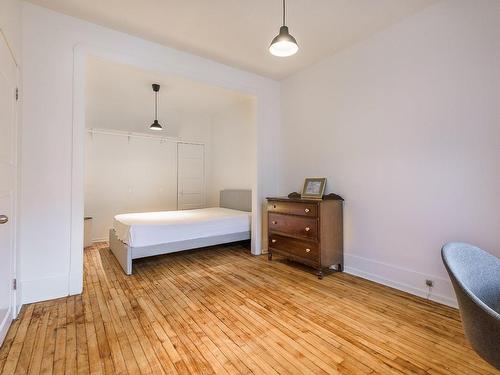 Master bedroom - 6933  - 6935 Av. D'Outremont, Montréal (Villeray/Saint-Michel/Parc-Extension), QC - Indoor Photo Showing Bedroom