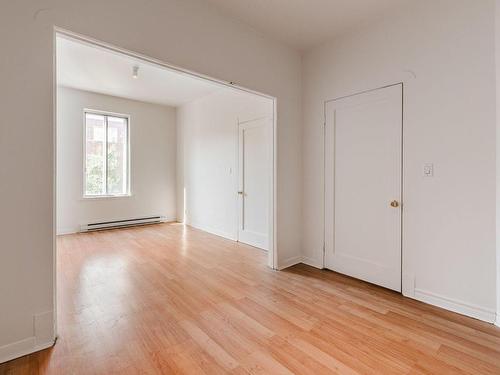 Master bedroom - 6933  - 6935 Av. D'Outremont, Montréal (Villeray/Saint-Michel/Parc-Extension), QC - Indoor Photo Showing Other Room