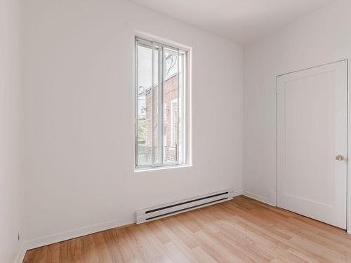 Bedroom - 6933  - 6935 Av. D'Outremont, Montréal (Villeray/Saint-Michel/Parc-Extension), QC - Indoor Photo Showing Other Room