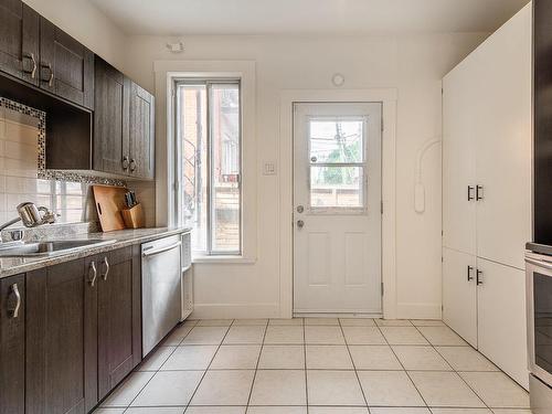 Kitchen - 6933  - 6935 Av. D'Outremont, Montréal (Villeray/Saint-Michel/Parc-Extension), QC - Indoor Photo Showing Kitchen