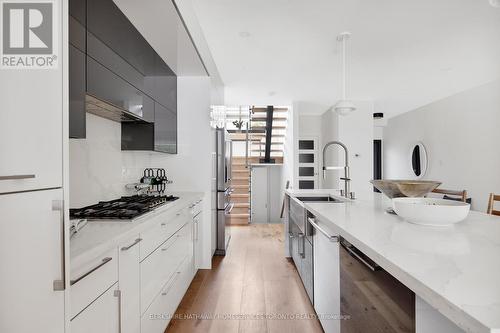 37 Woodmount Avenue, Toronto, ON - Indoor Photo Showing Kitchen With Upgraded Kitchen