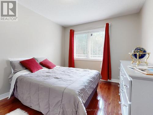 160 Nantucket Drive, Richmond Hill, ON - Indoor Photo Showing Bedroom