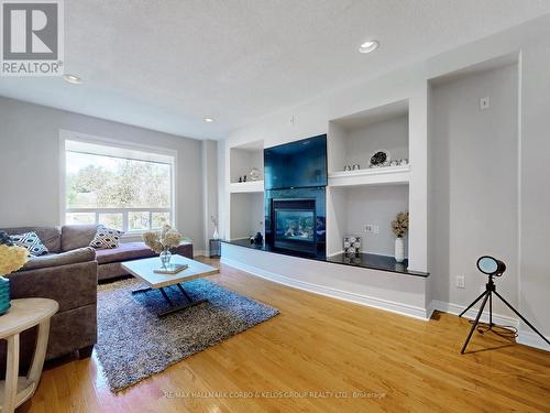 160 Nantucket Drive, Richmond Hill, ON - Indoor Photo Showing Living Room With Fireplace