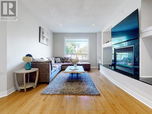 160 Nantucket Drive, Richmond Hill, ON - Indoor Photo Showing Living Room With Fireplace