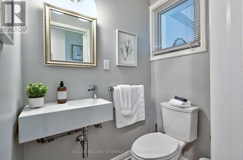 54 Robin Hood Road, Toronto (Edenbridge-Humber Valley), ON - Indoor Photo Showing Bathroom