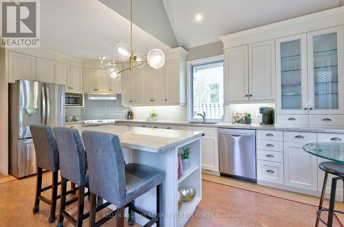 54 Robin Hood Road, Toronto (Edenbridge-Humber Valley), ON - Indoor Photo Showing Kitchen With Upgraded Kitchen