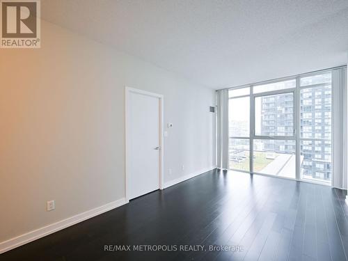 1004 - 4070 Confederation Parkway, Mississauga (Creditview), ON - Indoor Photo Showing Other Room