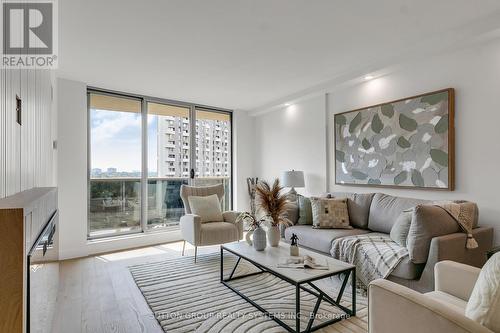 708 - 299 Mill Road, Toronto, ON - Indoor Photo Showing Living Room