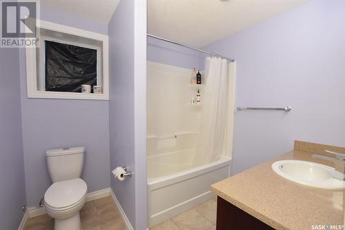 116 Emerald Ridge E, White City, SK - Indoor Photo Showing Bathroom