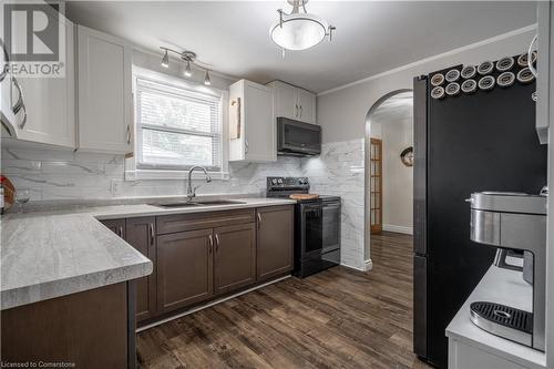 64 Melody Trail, St. Catharines, ON - Indoor Photo Showing Kitchen