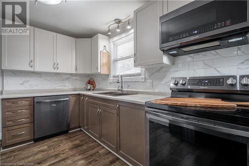 64 Melody Trail, St. Catharines, ON - Indoor Photo Showing Kitchen With Stainless Steel Kitchen