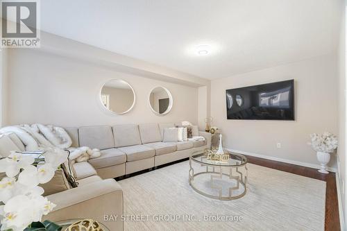 240 Waterbury Street, Caledon (Bolton East), ON - Indoor Photo Showing Living Room