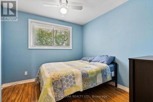 30 Black Knight Road, St. Catharines, ON - Indoor Photo Showing Bedroom