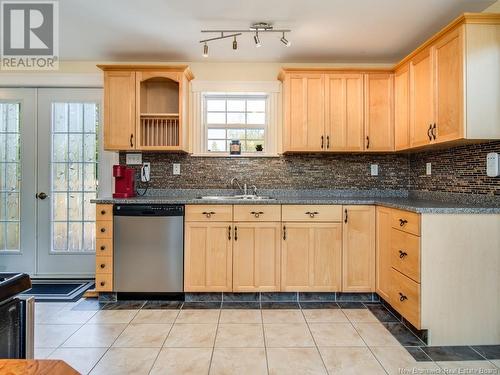 581 Brookside Drive, Fredericton, NB - Indoor Photo Showing Kitchen