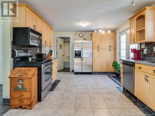 581 Brookside Drive, Fredericton, NB - Indoor Photo Showing Kitchen