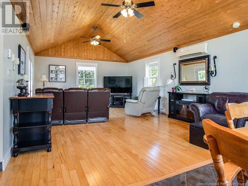 581 Brookside Drive, Fredericton, NB - Indoor Photo Showing Living Room