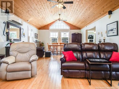 581 Brookside Drive, Fredericton, NB - Indoor Photo Showing Living Room