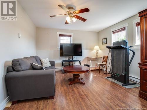 581 Brookside Drive, Fredericton, NB - Indoor Photo Showing Living Room