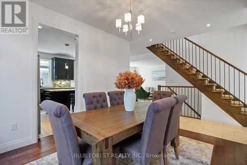 1516 North Wenige Drive, London, ON - Indoor Photo Showing Dining Room