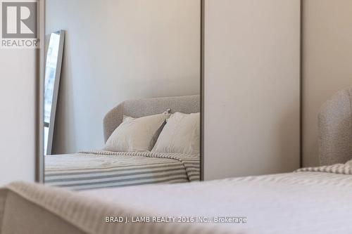 907 - 40 Scollard Street, Toronto, ON - Indoor Photo Showing Bedroom