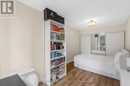 907 - 40 Scollard Street, Toronto (Annex), ON - Indoor Photo Showing Bedroom