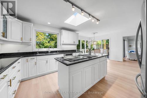 16 Laredo Court, Toronto, ON - Indoor Photo Showing Kitchen