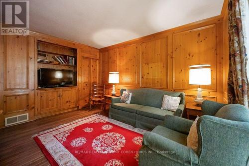 52 Daneswood Road, Toronto, ON - Indoor Photo Showing Living Room