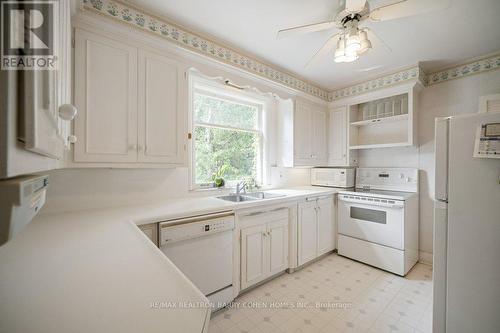 52 Daneswood Road, Toronto (Bridle Path-Sunnybrook-York Mills), ON - Indoor Photo Showing Kitchen With Double Sink