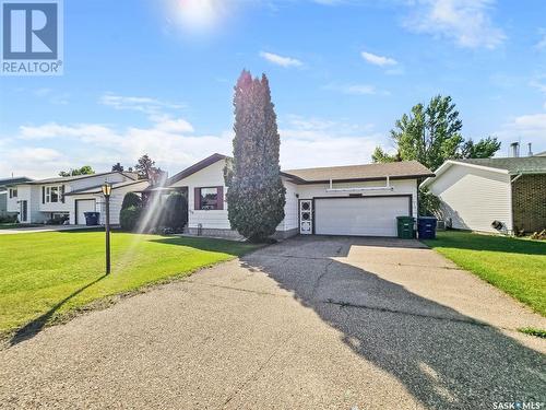 408 8Th Avenue W, Biggar, SK - Outdoor