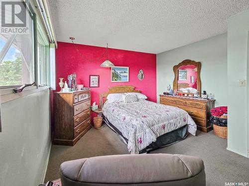 408 8Th Avenue W, Biggar, SK - Indoor Photo Showing Bedroom