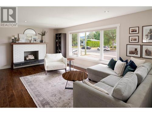 330 Holbrook Road W, Kelowna, BC - Indoor Photo Showing Living Room With Fireplace