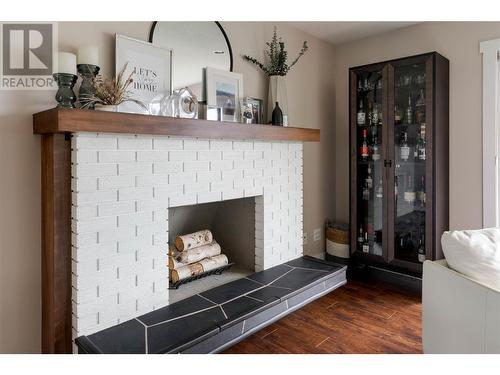 330 Holbrook Road W, Kelowna, BC - Indoor Photo Showing Living Room With Fireplace