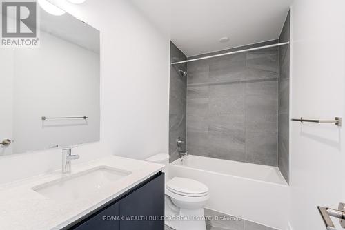 131 - 3020 Trailside Drive, Oakville, ON - Indoor Photo Showing Bathroom