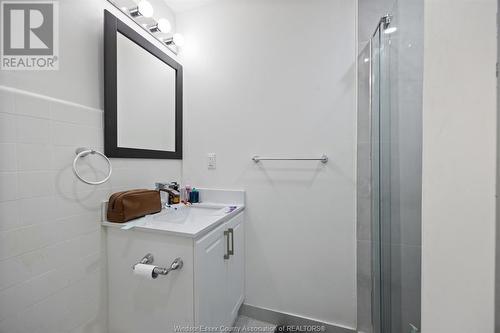 456 Askin Avenue Unit# Upper, Windsor, ON - Indoor Photo Showing Bathroom