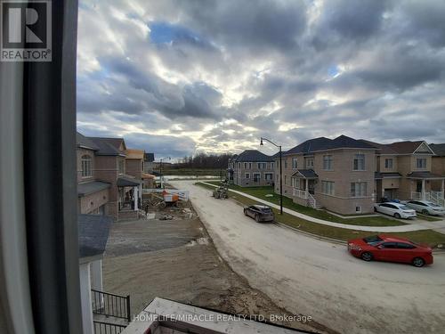 18 Bachelor Street W, Brampton, ON - Outdoor